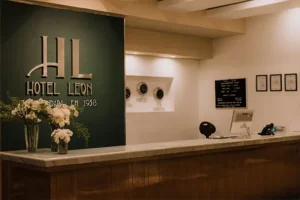Hotel León